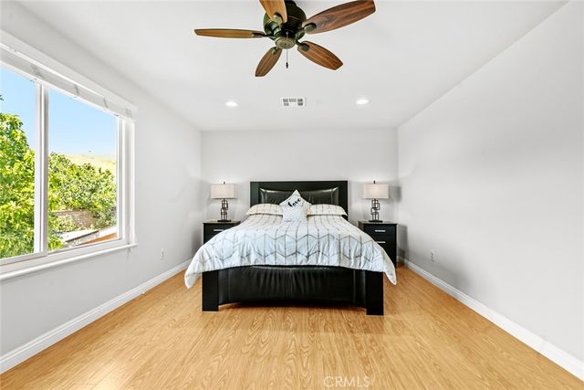 20623 Russ Jay Street, Saugus, CA 91350