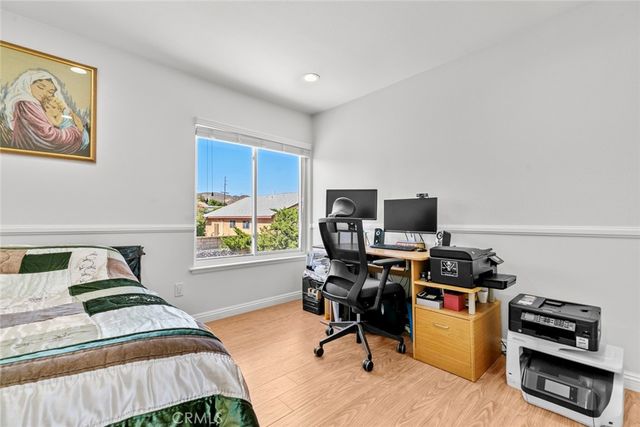 20623 Russ Jay Street, Saugus, CA 91350