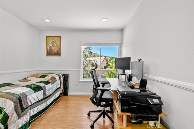 20623 Russ Jay Street, Saugus, CA 91350