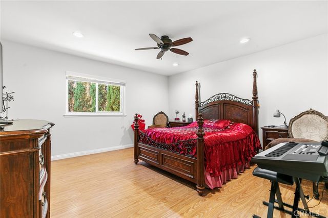 20623 Russ Jay Street, Saugus, CA 91350