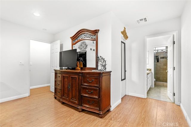 20623 Russ Jay Street, Saugus, CA 91350