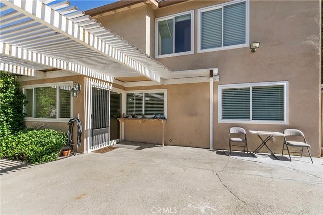 20623 Russ Jay Street, Saugus, CA 91350