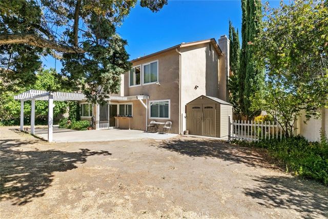 20623 Russ Jay Street, Saugus, CA 91350
