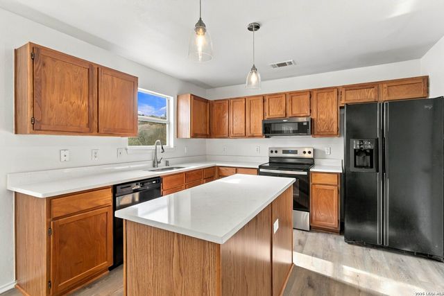 1008 Lion King, San Antonio, TX 78251