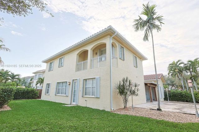 6853 NW 113th Pl, Doral, FL 33178