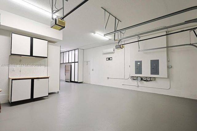 6853 NW 113th Pl, Doral, FL 33178