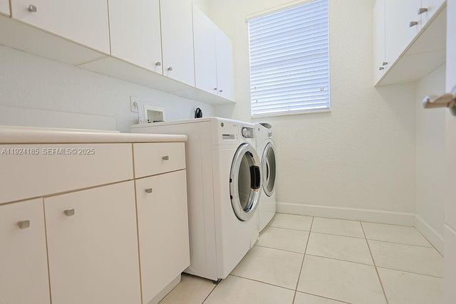 6853 NW 113th Pl, Doral, FL 33178