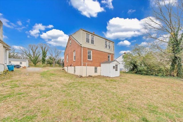 2810 Courtland RD, Roanoke, VA 24012