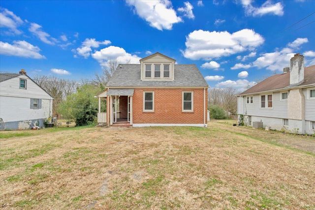 2810 Courtland RD, Roanoke, VA 24012