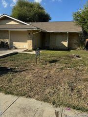 5735 STIFFKEY, San Antonio, TX 78228