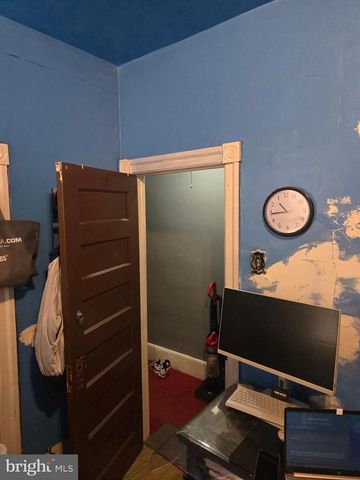 4943 N WARNOCK ST, Philadelphia, PA 19141