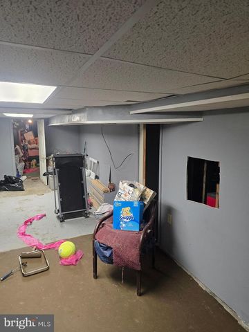 4943 N WARNOCK ST, Philadelphia, PA 19141