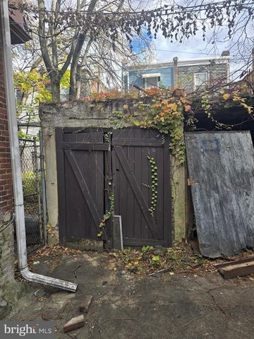 4943 N WARNOCK ST, Philadelphia, PA 19141