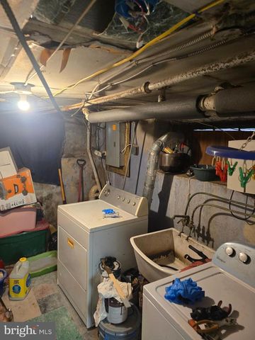 4943 N WARNOCK ST, Philadelphia, PA 19141