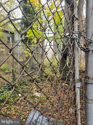 4943 N WARNOCK ST, Philadelphia, PA 19141