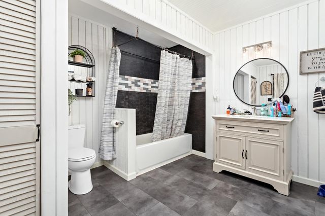 1007 N Pine Street, Woodville, TX 75979