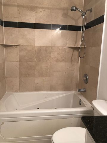 1711 W Jarvis Avenue 304, Chicago, IL 60626