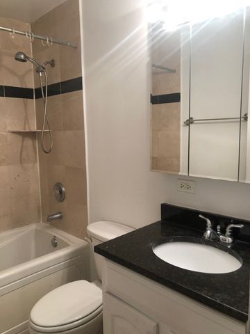 1711 W Jarvis Avenue 304, Chicago, IL 60626