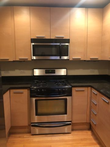 1711 W Jarvis Avenue 304, Chicago, IL 60626