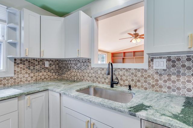 227 TAUNTON BLVD, Medford, NJ 08055