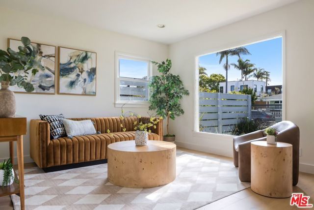 935 Indiana Avenue, Venice (los Angeles), CA 90291
