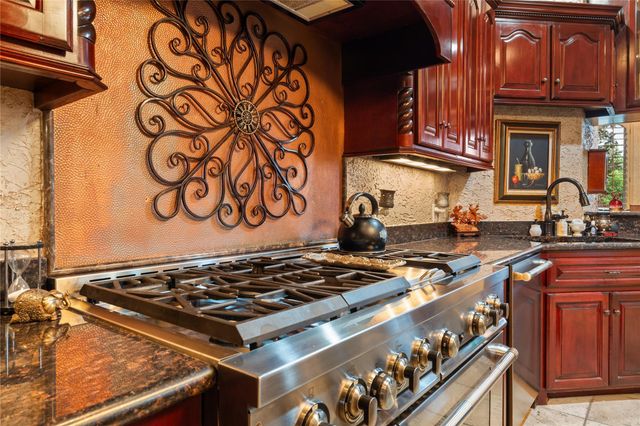 11348 Lake Oak Drive, Montgomery, TX 77356