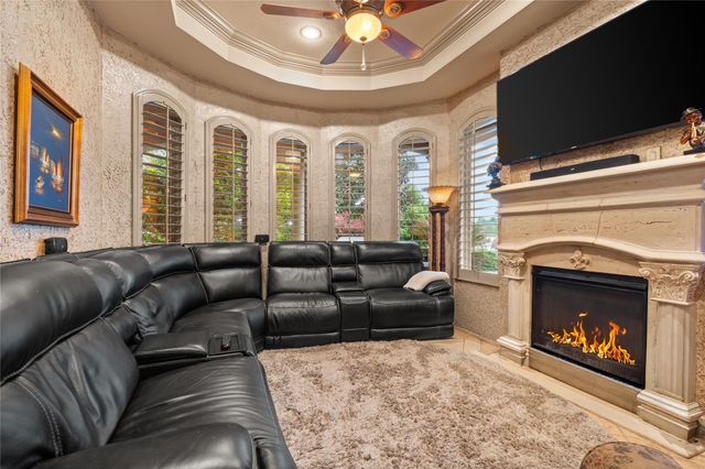 11348 Lake Oak Drive, Montgomery, TX 77356