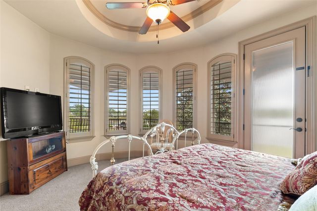 11348 Lake Oak Drive, Montgomery, TX 77356