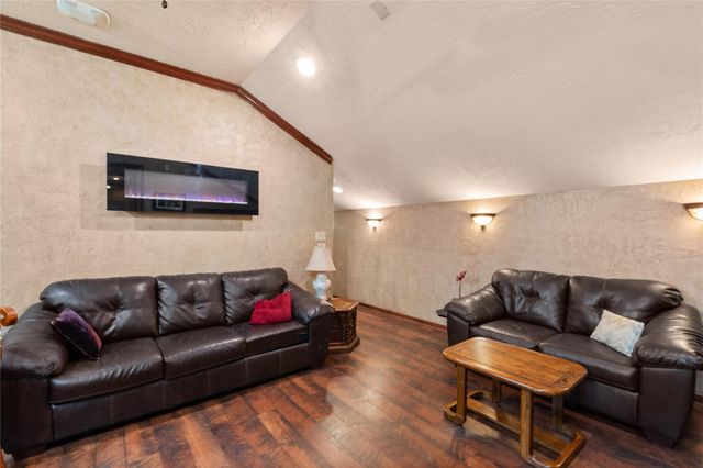 11348 Lake Oak Drive, Montgomery, TX 77356