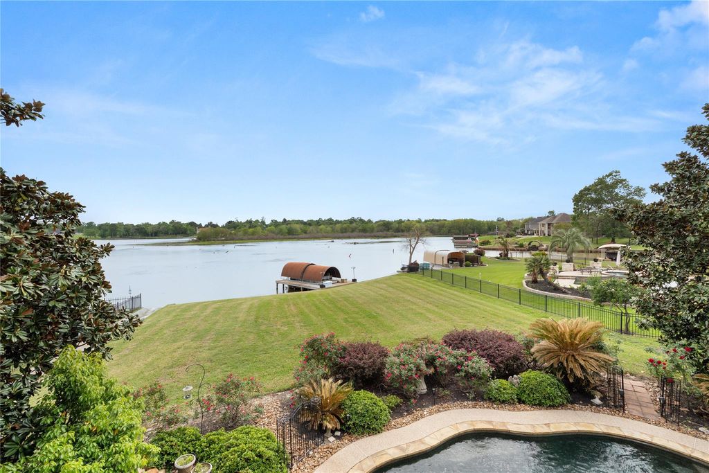 11348 Lake Oak Drive, Montgomery, TX 77356