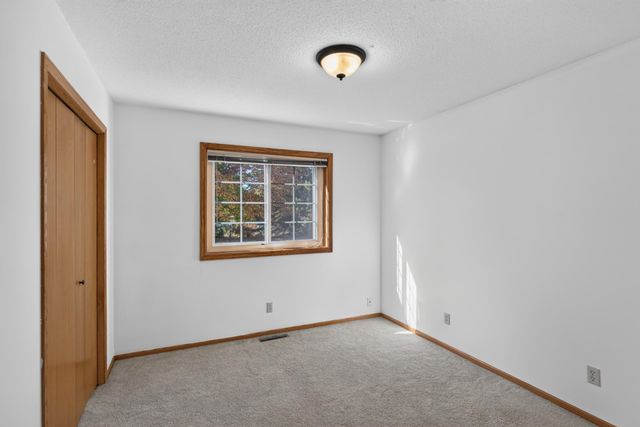 9023 Nantwick Ridge, Brooklyn Park, MN 55443