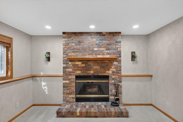 9023 Nantwick Ridge, Brooklyn Park, MN 55443