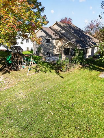 9023 Nantwick Ridge, Brooklyn Park, MN 55443