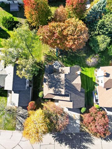 9023 Nantwick Ridge, Brooklyn Park, MN 55443