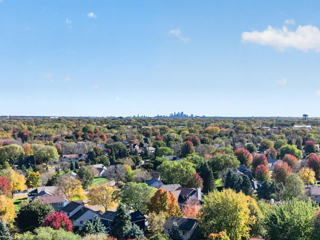9023 Nantwick Ridge, Brooklyn Park, MN 55443