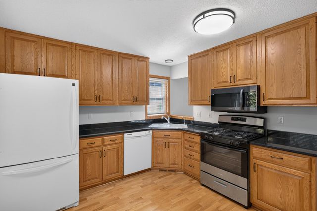 9023 Nantwick Ridge, Brooklyn Park, MN 55443