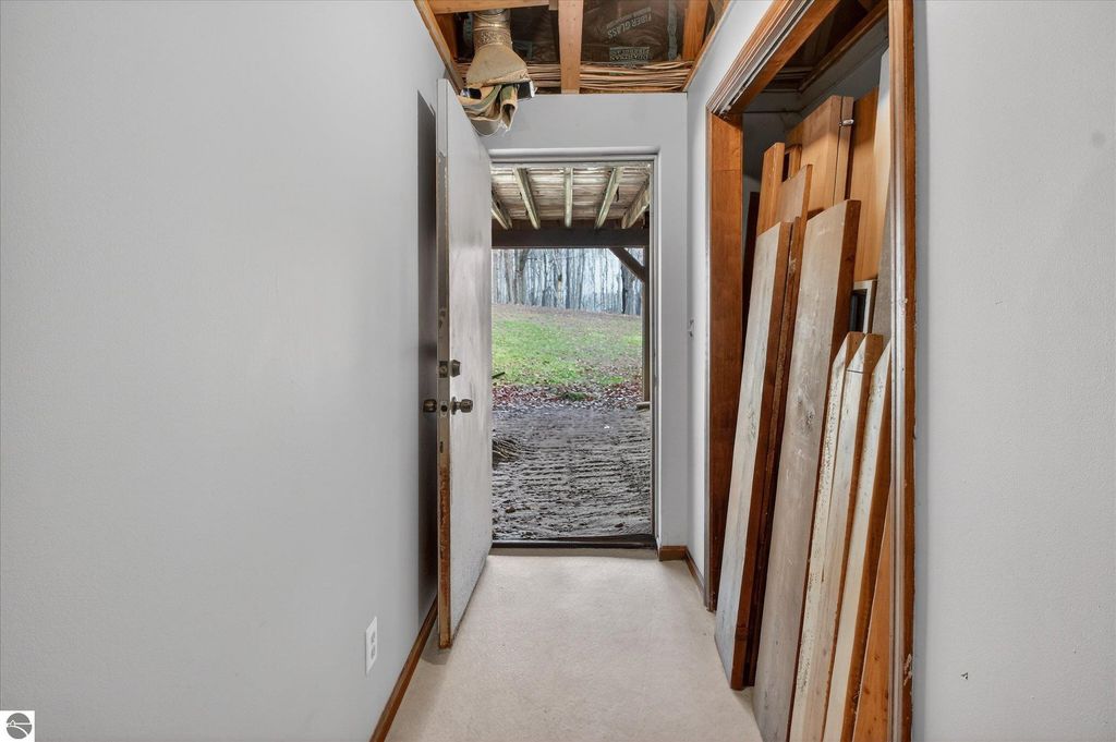 Image 35 of property listing at 5383 N Rich Road, Alma, MI 48801