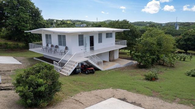 595 COMM. VILLA BORINQUEN, Vieques, PR 00765