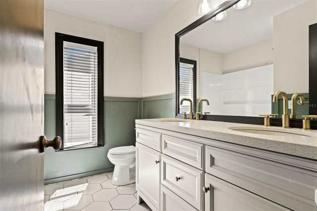 2524 VICTARRA CIRCLE, Lutz, FL 33559