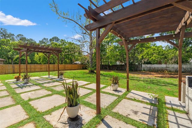 2524 VICTARRA CIRCLE, Lutz, FL 33559