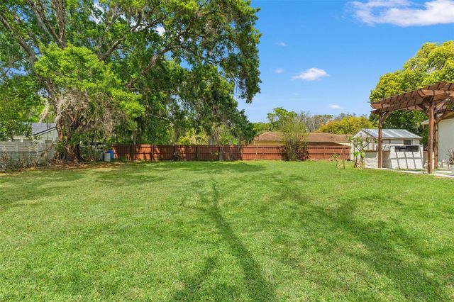 2524 VICTARRA CIRCLE, Lutz, FL 33559