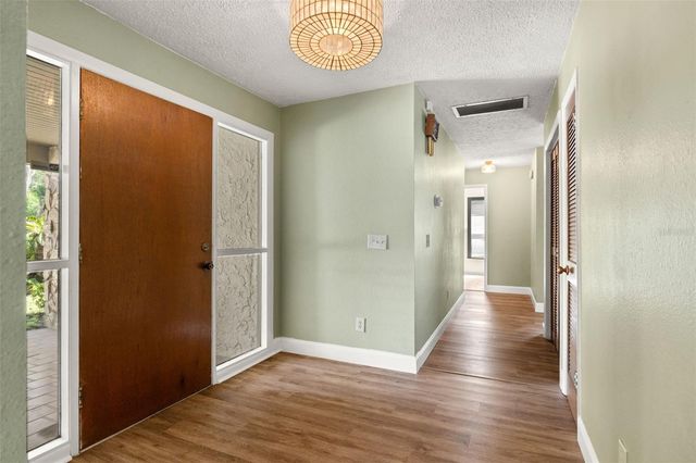 2524 VICTARRA CIRCLE, Lutz, FL 33559