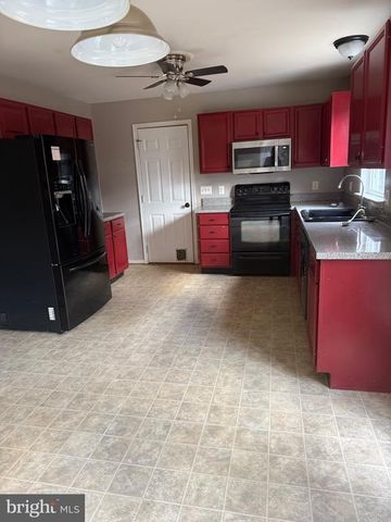 9306 RAPIDAN DR, Fredericksburg, VA 22407