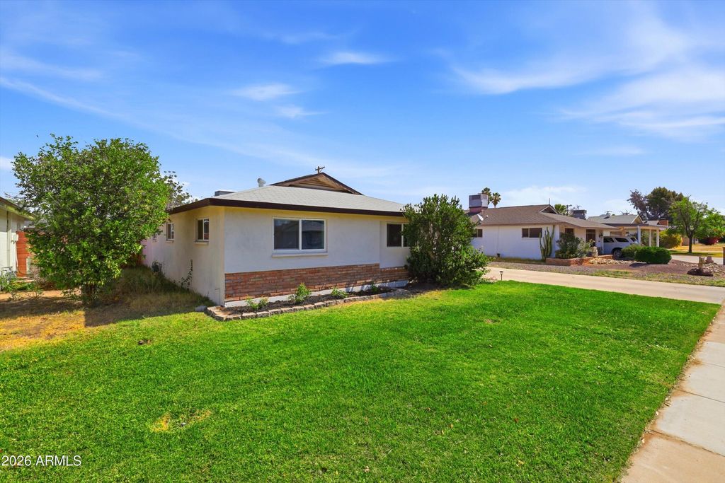 2052 W MARLETTE Avenue, Phoenix, AZ 85015 — photo 2