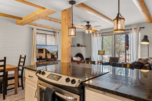 320 Artist Road 89, Santa Fe, NM 87501
