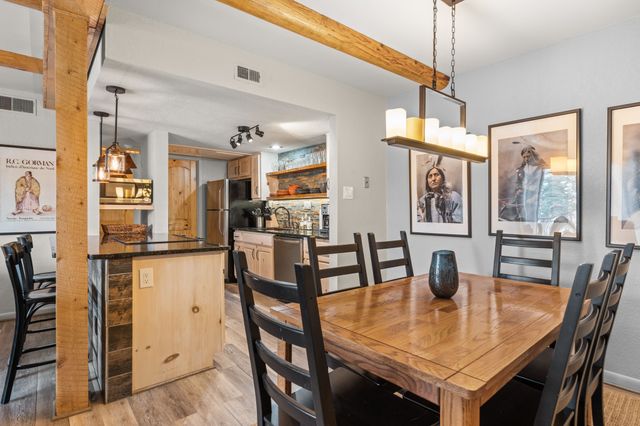 320 Artist Road 89, Santa Fe, NM 87501