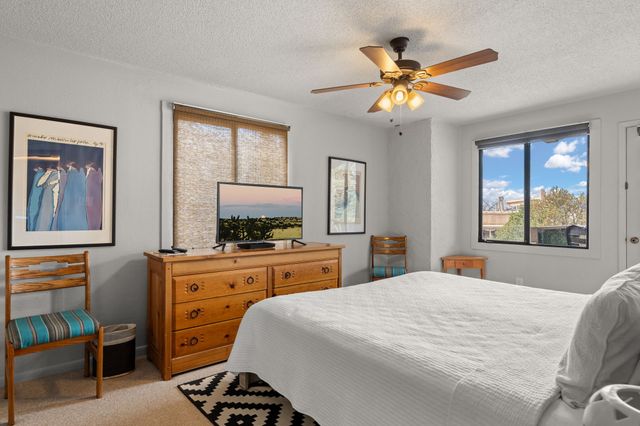 320 Artist Road 89, Santa Fe, NM 87501