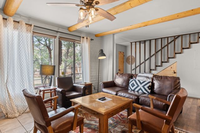 320 Artist Road 89, Santa Fe, NM 87501