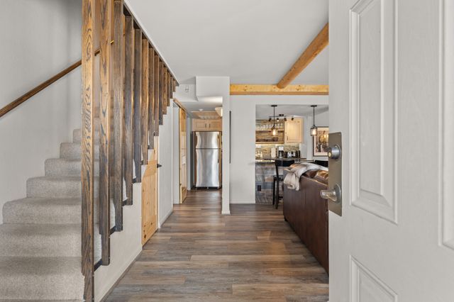 320 Artist Road 89, Santa Fe, NM 87501