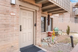 320 Artist Road 89, Santa Fe, NM 87501
